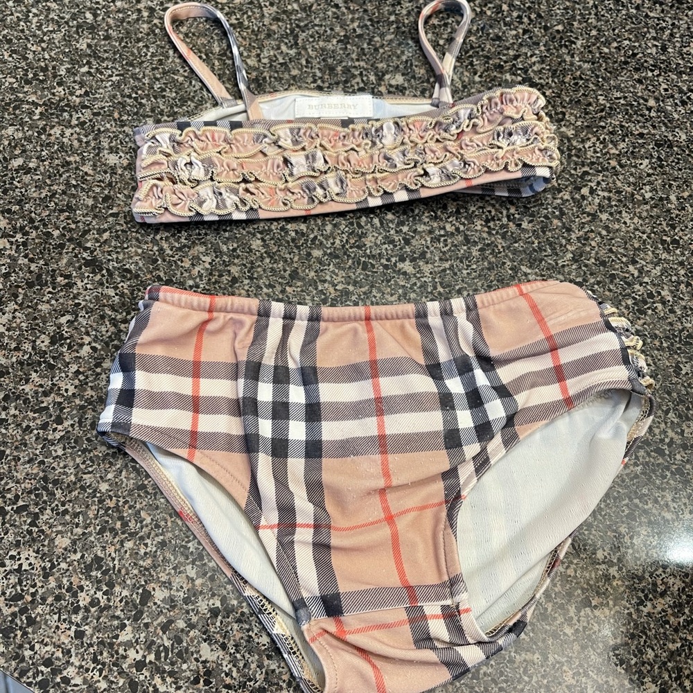 Very Cute baby Burberry Swim🤎